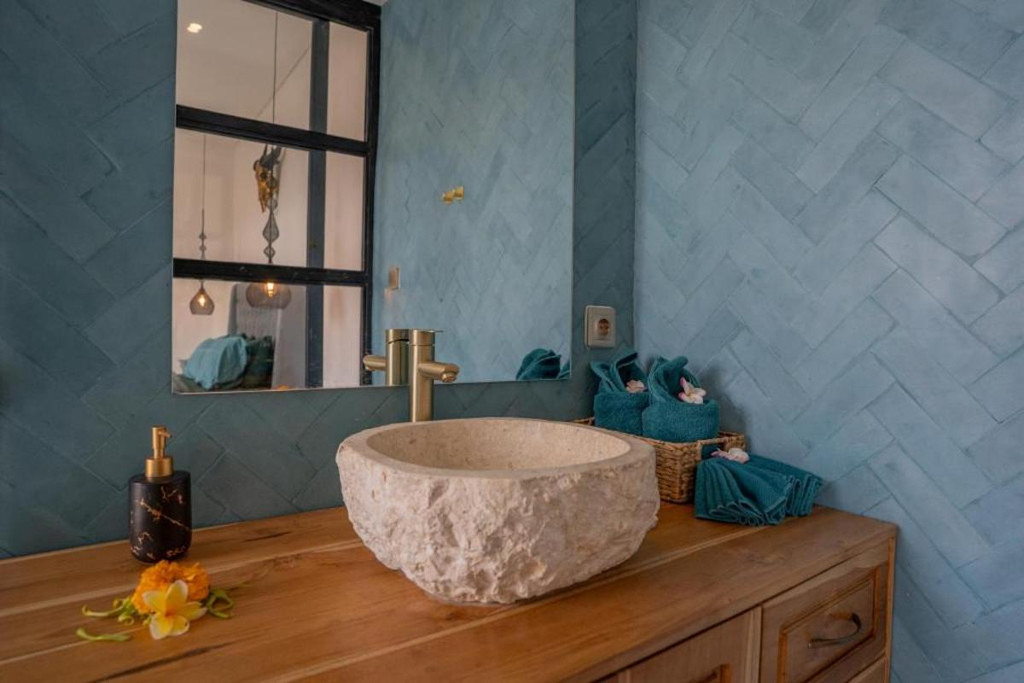 LEASEHOLD | BOHEMIAN-TROPICAL 2 BEDROOM VILLA IN KEROBOKAN