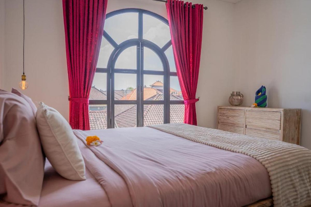 LEASEHOLD | BOHEMIAN-TROPICAL 2 BEDROOM VILLA IN KEROBOKAN