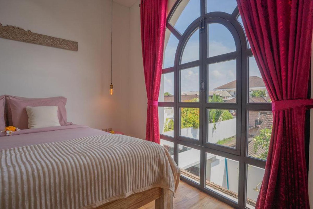 LEASEHOLD | BOHEMIAN-TROPICAL 2 BEDROOM VILLA IN KEROBOKAN