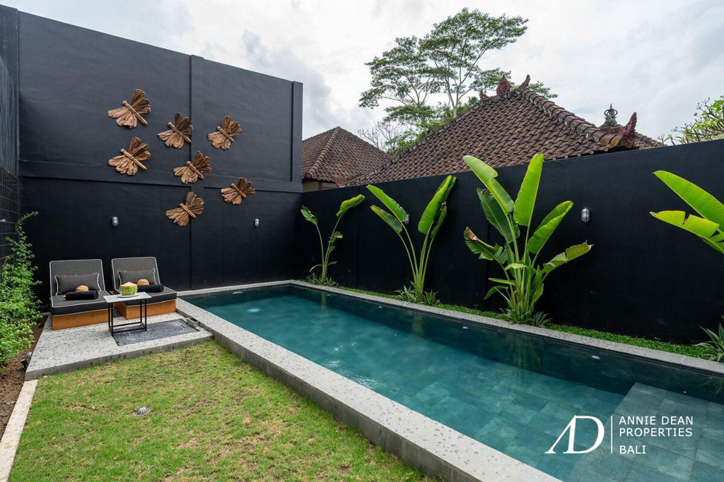 YEARLY / MONTHLY RENTAL | MODERN 3-BEDROOM VILLA IN TUMBAK BAYUH