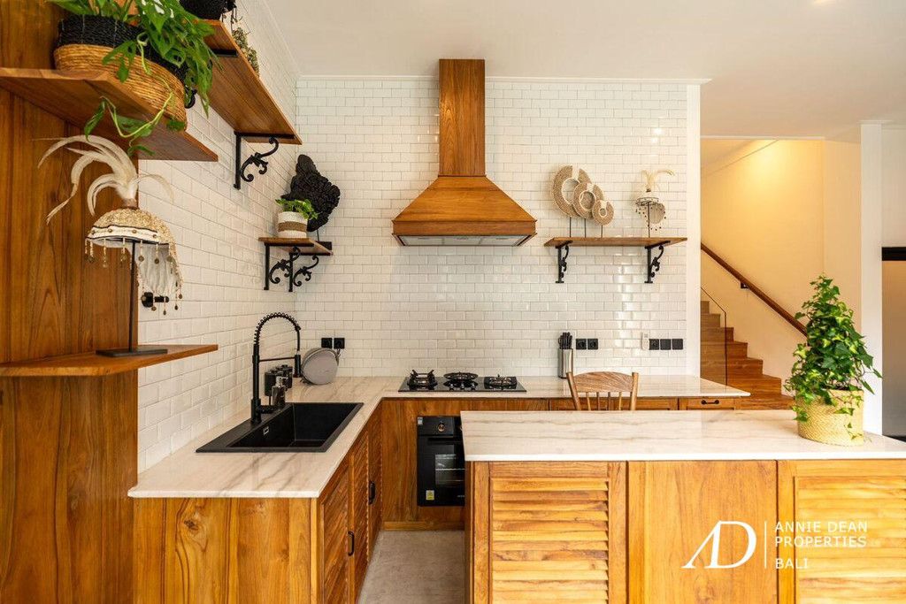 YEARLY / MONTHLY RENTAL | MODERN 3-BEDROOM VILLA IN TUMBAK BAYUH