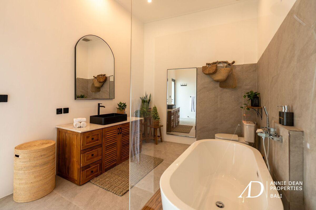 YEARLY / MONTHLY RENTAL | MODERN 3-BEDROOM VILLA IN TUMBAK BAYUH