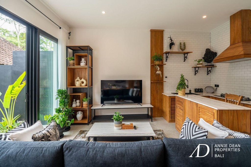 YEARLY / MONTHLY RENTAL | MODERN 3-BEDROOM VILLA IN TUMBAK BAYUH