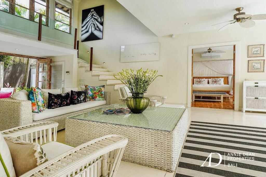 FREEHOLD | COLONIAL-STYLE LUXURY VILLA 500 METERS FROM THE BEACH - PRIME SEMINYAK