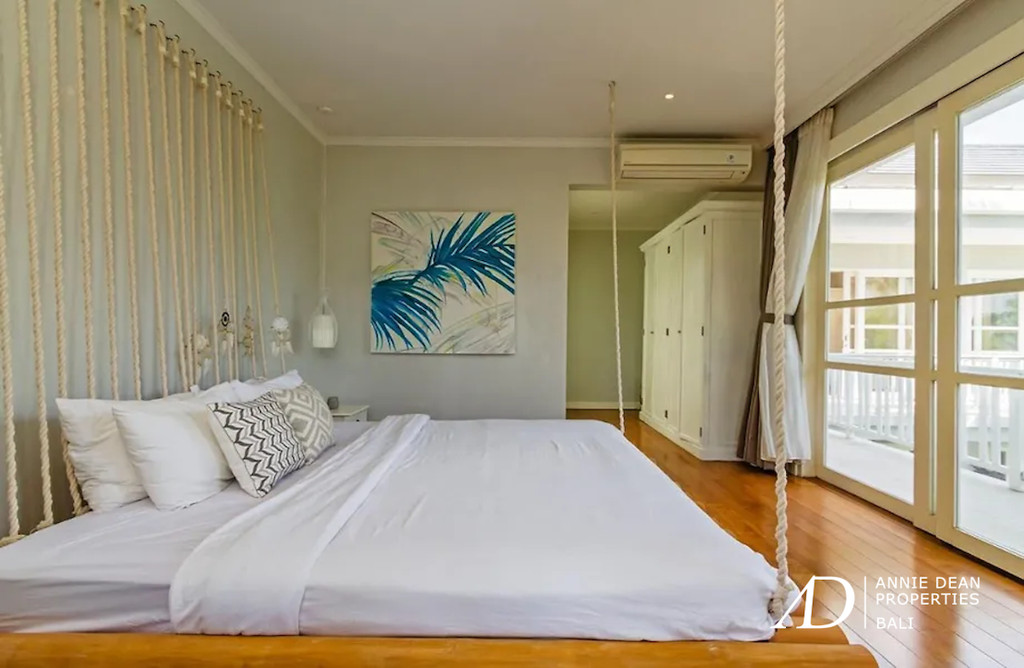 FREEHOLD | BEACHSIDE COLONIAL VILLAS IN PRIME BERAWA