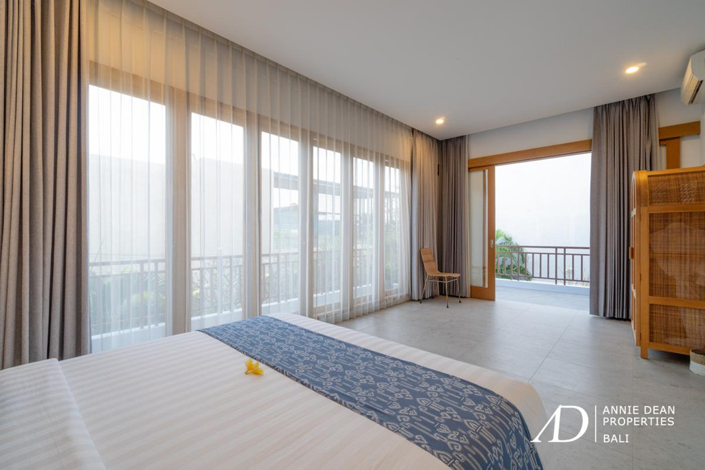 FREEHOLD | MODERN 3-BEDROOM VILLA IN PRIME PERERENAN