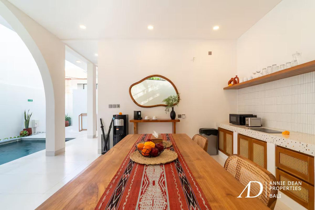 FREEHOLD/LEASEHOLD| MODERN 2-BEDROOM VILLA WITHIN A COMPLEX IN CANGGU