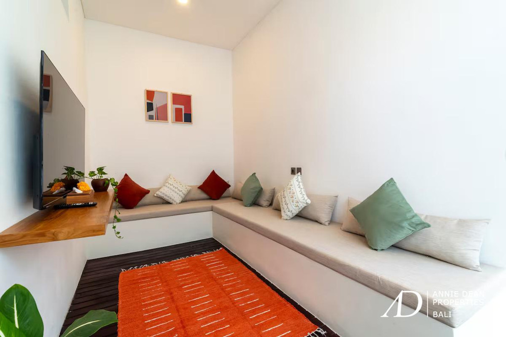 FREEHOLD/LEASEHOLD| MODERN 2-BEDROOM VILLA WITHIN A COMPLEX IN CANGGU