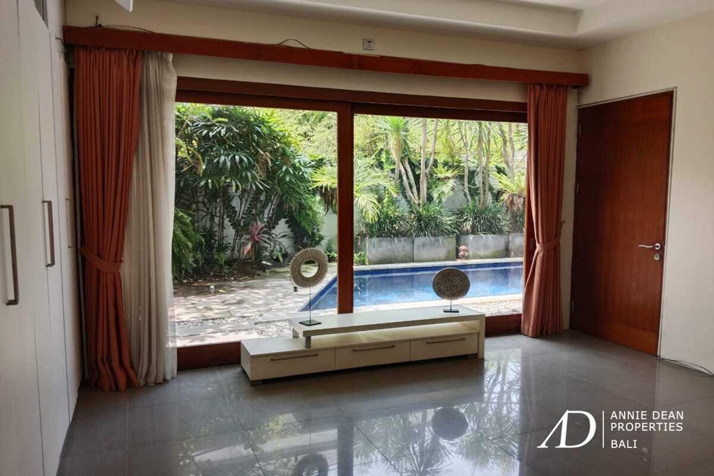 FREEHOLD | BALINESE DESIGN VILLA IN PRIME CANGGU
