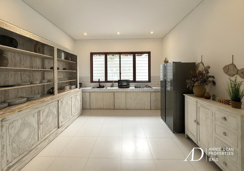 LEASEHOLD | SINGLE-LEVEL 3-BEDROOM VILLA IN PEACEFUL NYANYI, CANGGU