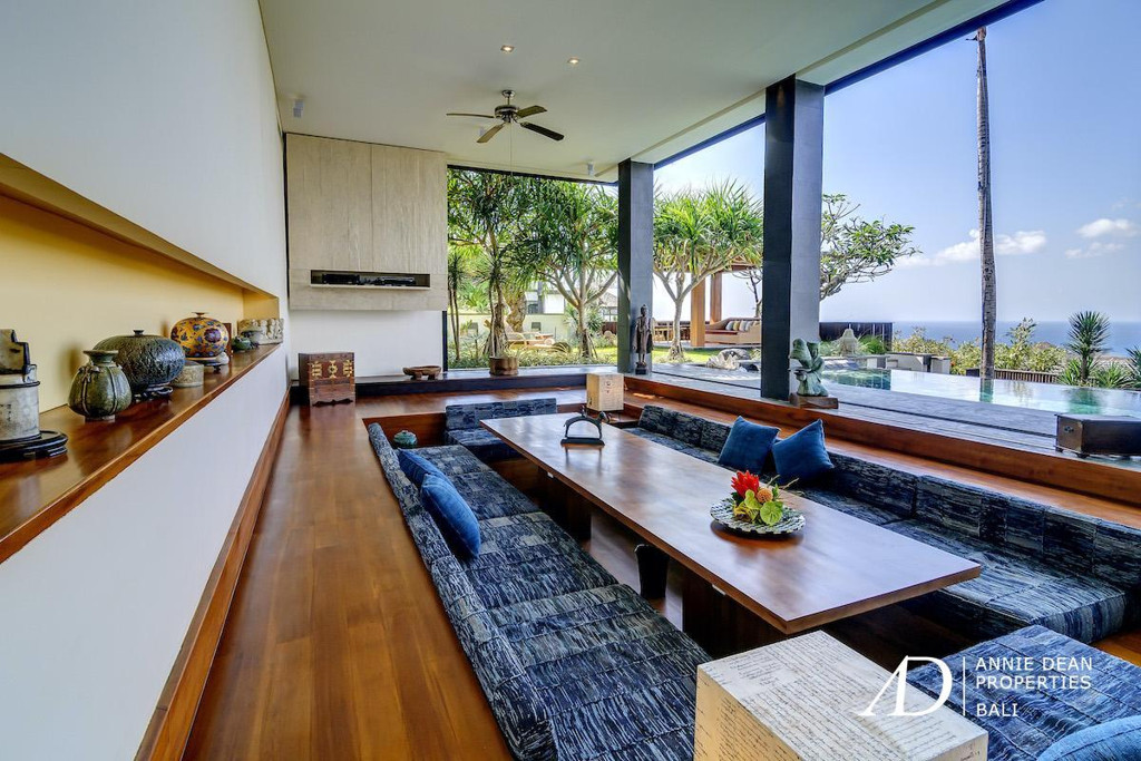 FREEHOLD | LUXURIOUS CLIFF-TOP RESIDENCE WITH OCEAN VIEWS IN PANDAWA