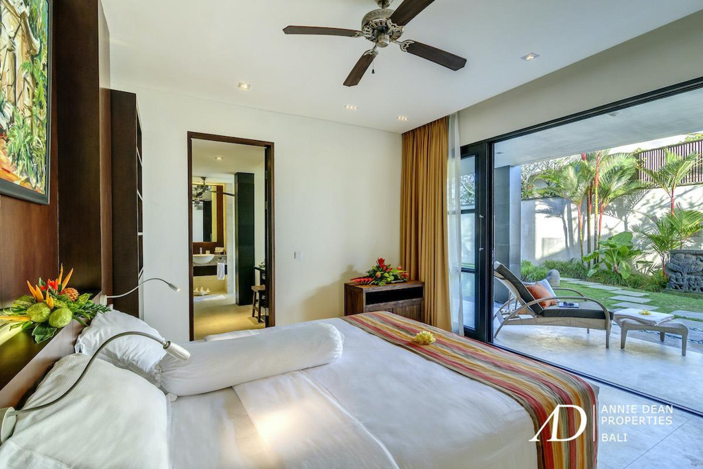 FREEHOLD | LUXURIOUS CLIFF-TOP RESIDENCE WITH OCEAN VIEWS IN PANDAWA