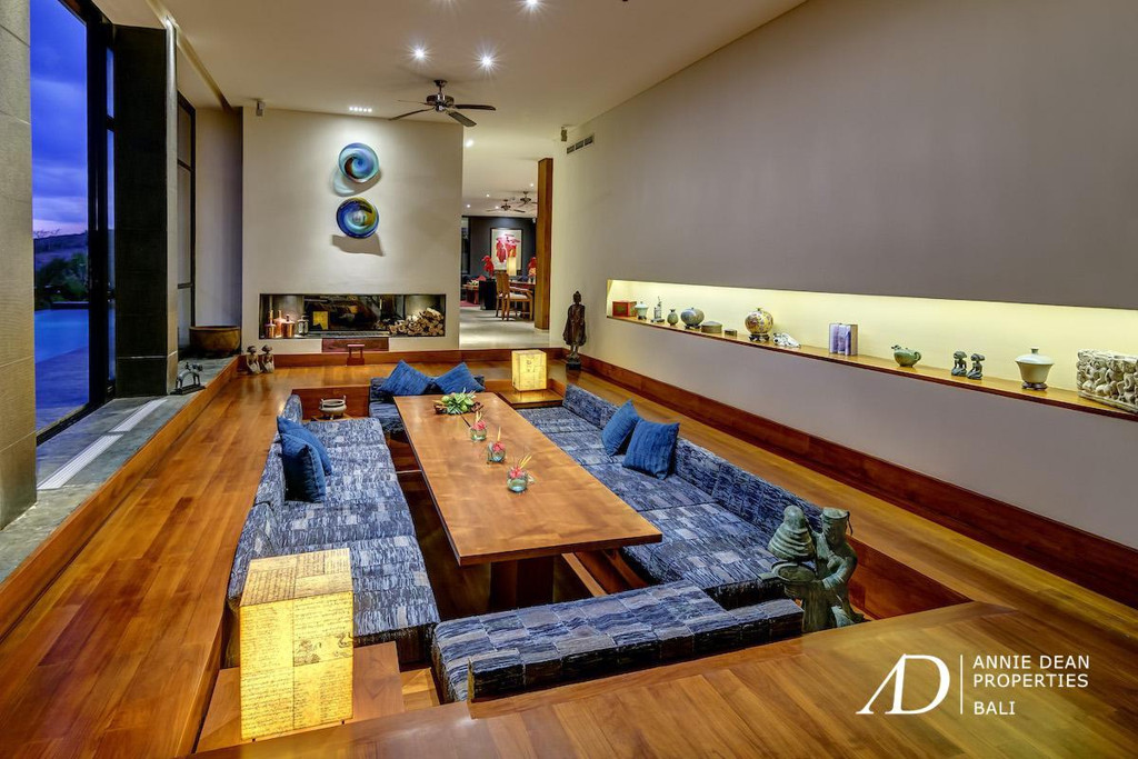 FREEHOLD | LUXURIOUS CLIFF-TOP RESIDENCE WITH OCEAN VIEWS IN PANDAWA