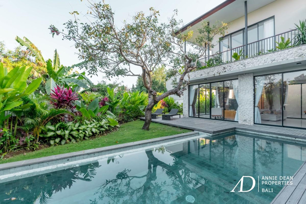 FREEHOLD | 4-BEDROOM VILLA IN PRESTIGIOUS CANGGU ESTATE