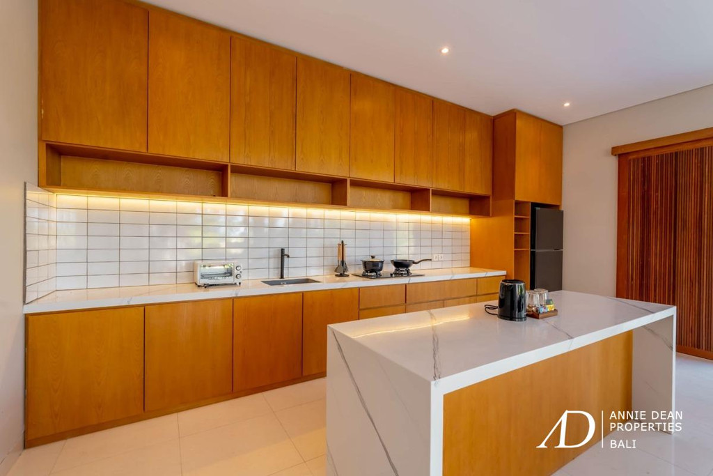 FREEHOLD | 4-BEDROOM VILLA IN PRESTIGIOUS CANGGU ESTATE