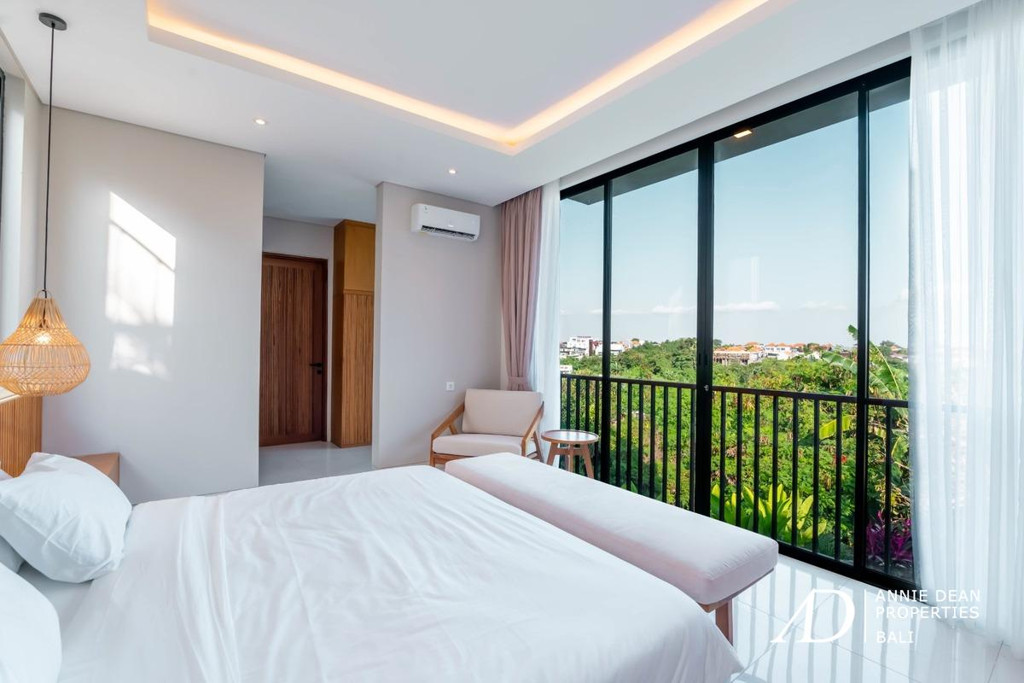 FREEHOLD | 4-BEDROOM VILLA IN PRESTIGIOUS CANGGU ESTATE