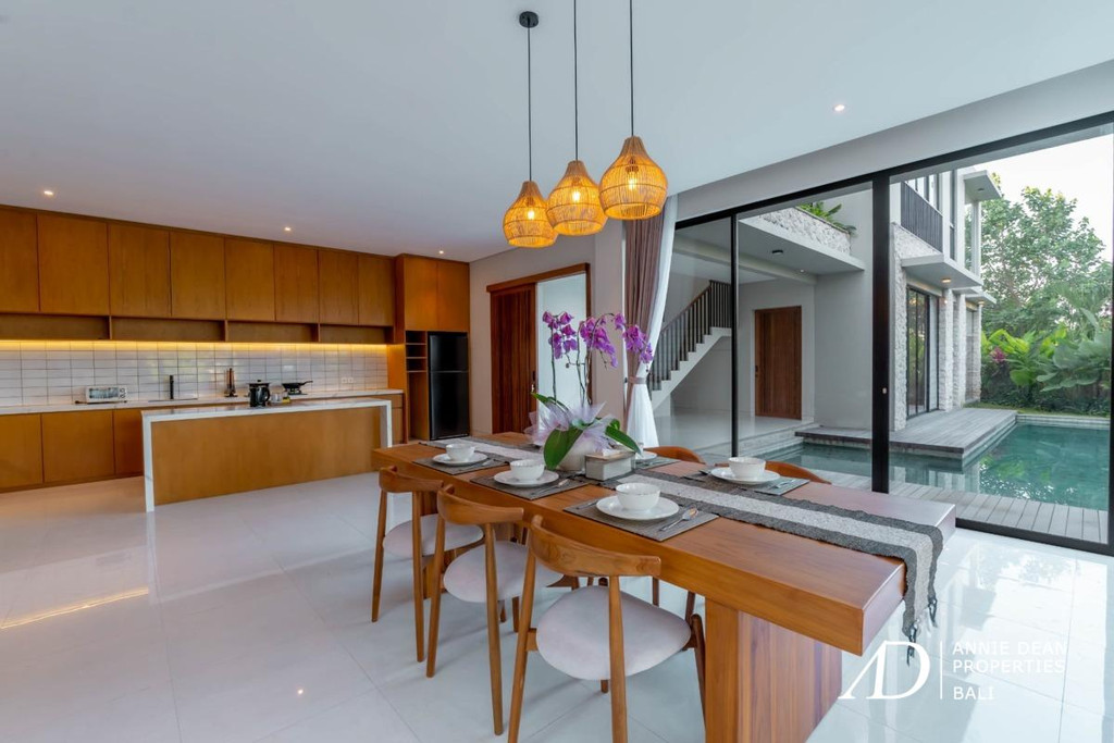 FREEHOLD | 4-BEDROOM VILLA IN PRESTIGIOUS CANGGU ESTATE