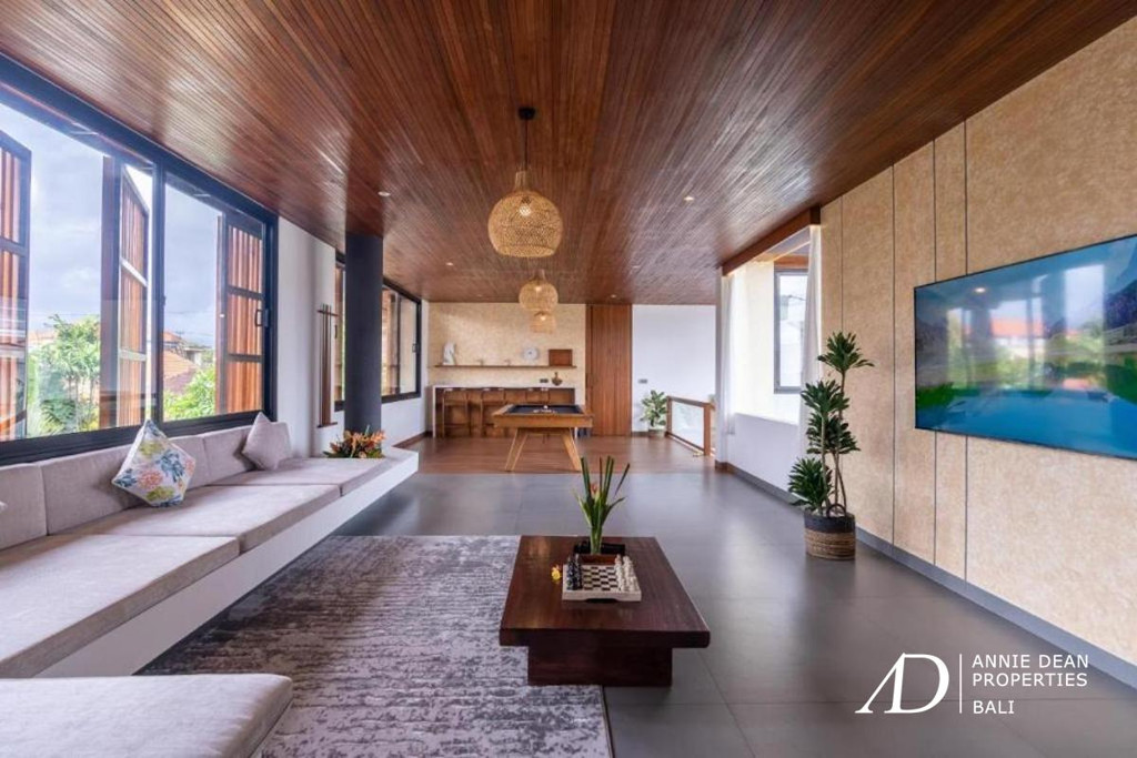 FREEHOLD/LEASEHOLD | TROPICAL VILLA IN PRIME BERAWA