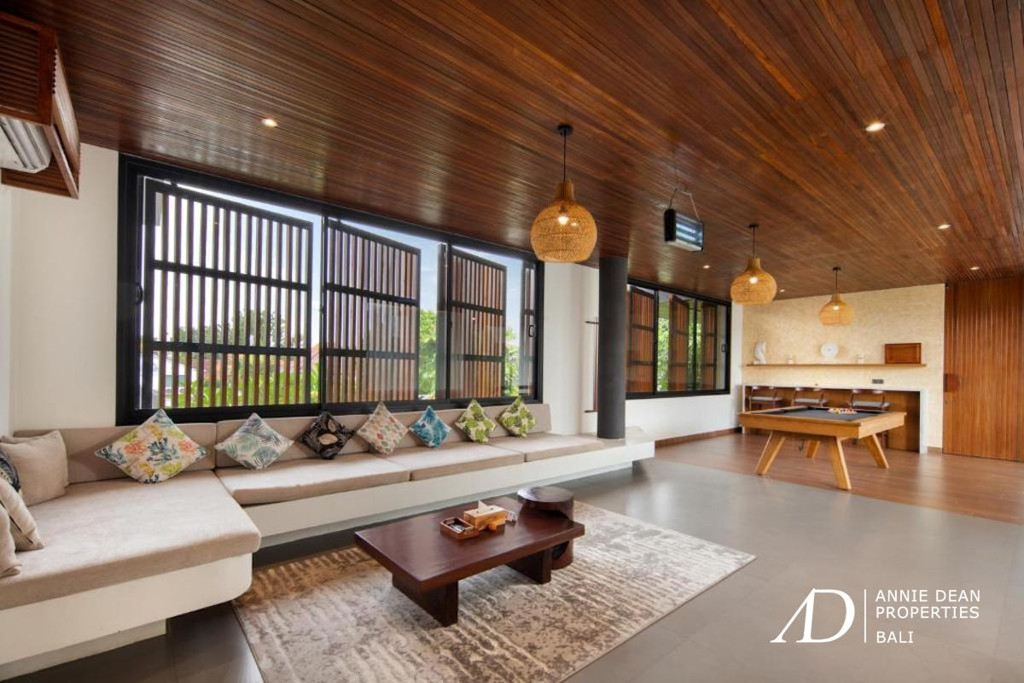 FREEHOLD/LEASEHOLD | TROPICAL VILLA IN PRIME BERAWA