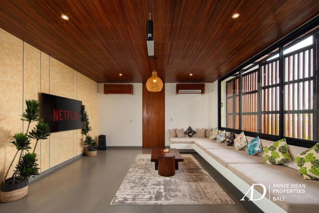 FREEHOLD/LEASEHOLD | TROPICAL VILLA IN PRIME BERAWA