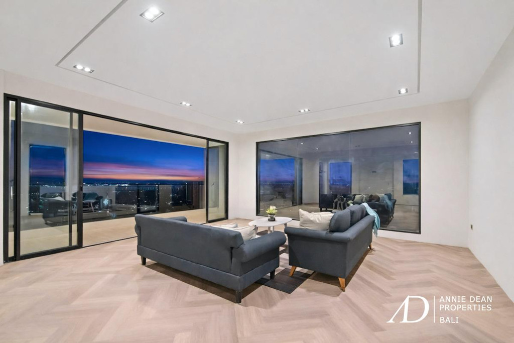 FREEHOLD | 6-BEDROOM VILLA WITH PANORAMIC OCEAN VIEWS IN JIMBARAN