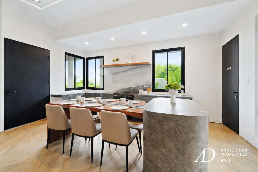 FREEHOLD | 6-BEDROOM VILLA WITH PANORAMIC OCEAN VIEWS IN JIMBARAN