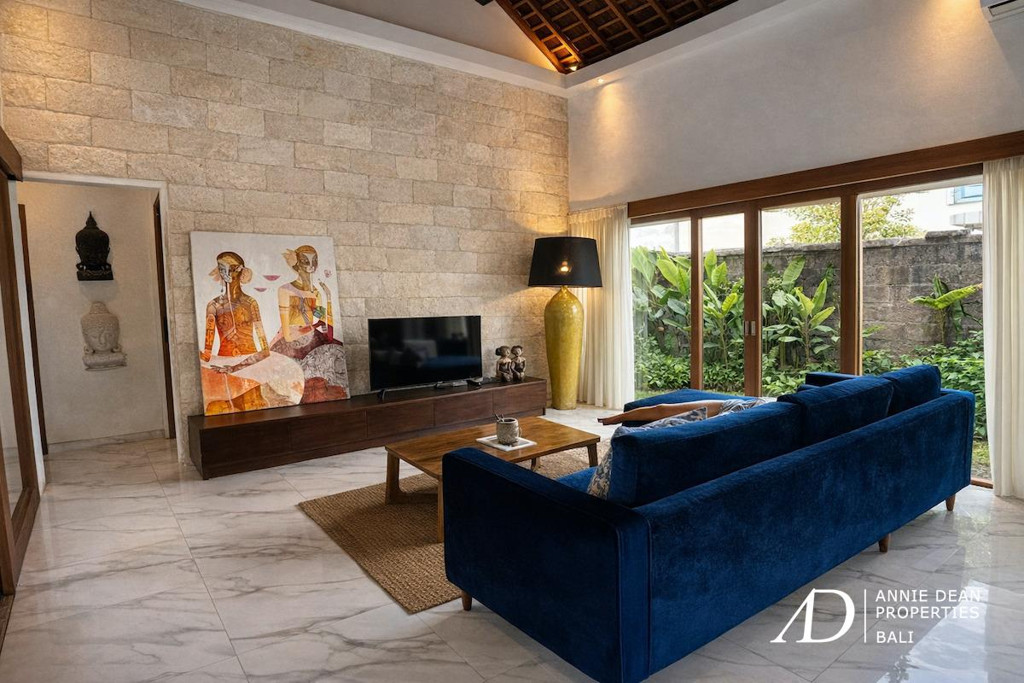 FREEHOLD | SINGLE-LEVEL TROPICAL VILLA WITH PRIVATE POOL