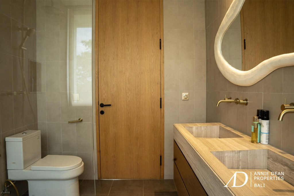 FREEHOLD | BRAND-NEW MODERN VILLA IN PERERENAN