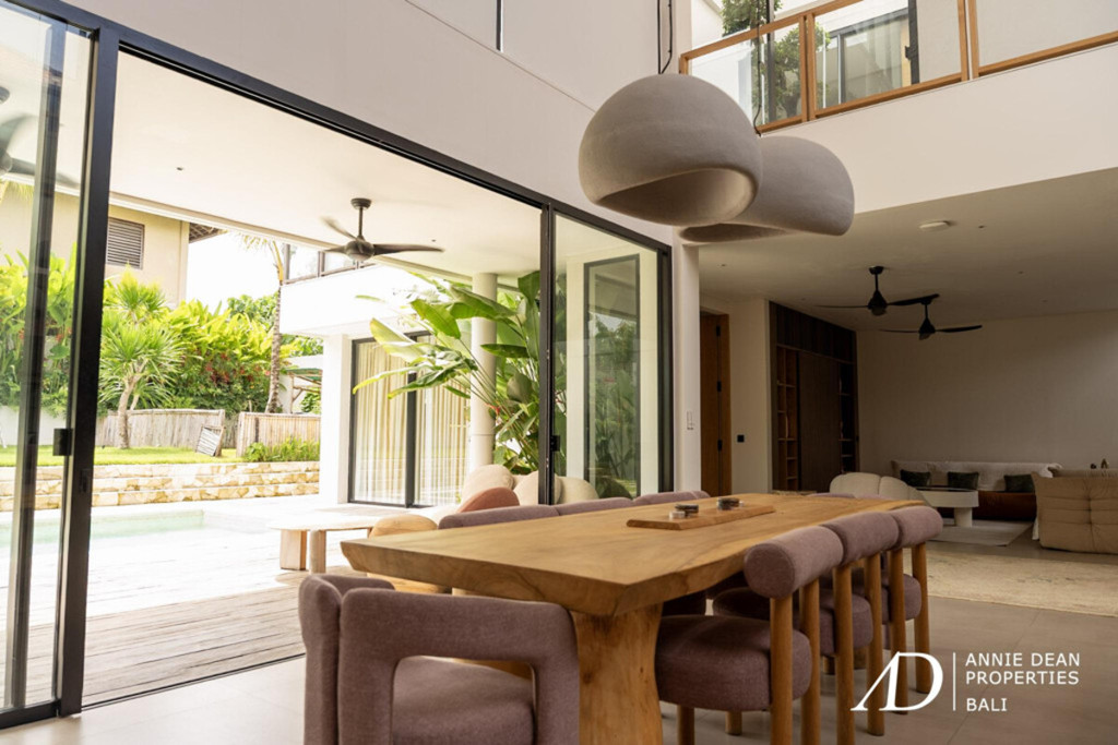 FREEHOLD | BRAND-NEW MODERN VILLA IN PERERENAN