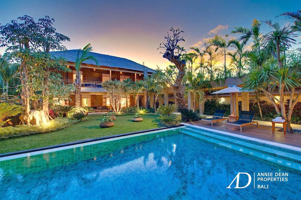 FREEHOLD | LUXURY 6-BEDROOM ESTATE IN PRIME OBEROI, SEMINYAK