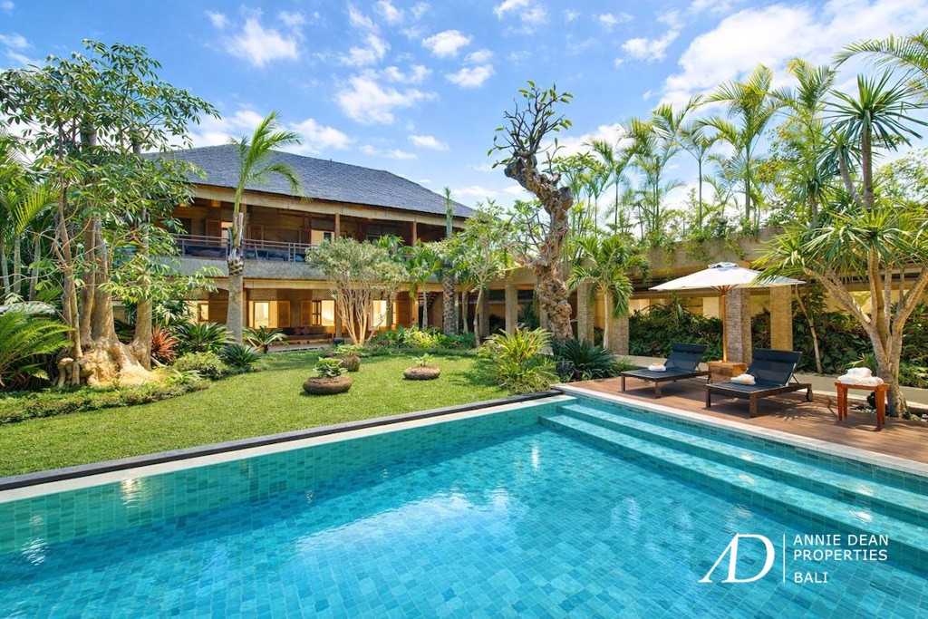 FREEHOLD | LUXURY 6-BEDROOM ESTATE IN PRIME OBEROI, SEMINYAK