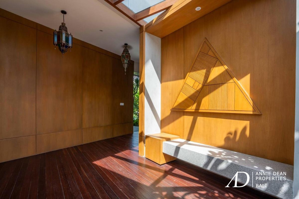 FREEHOLD | BRAND NEW 4-BEDROOM VILLA IN UMALAS