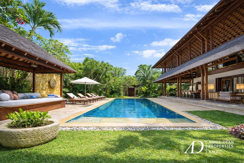 FREEHOLD | 5-BEDROOM LUXURY VILLA IN PETITENGET, SEMINYAK
