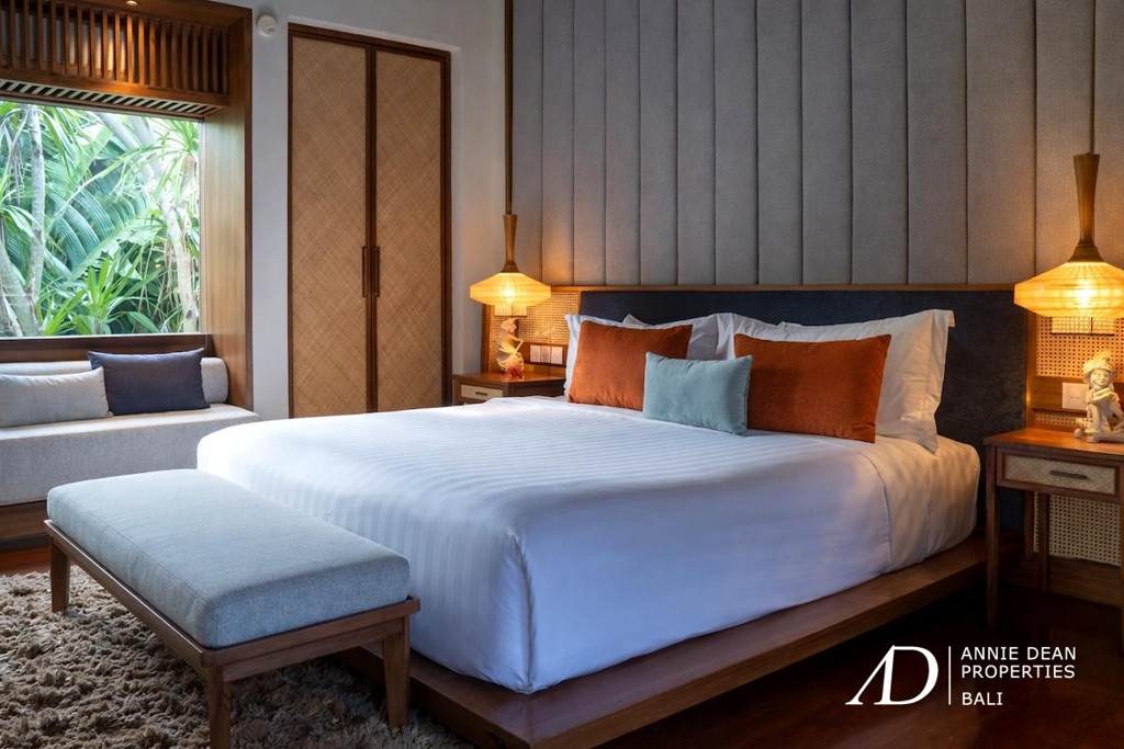 FREEHOLD | 5-BEDROOM LUXURY VILLA IN PETITENGET, SEMINYAK