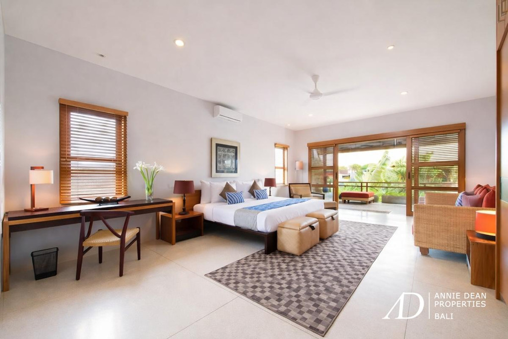 FREEHOLD | LUXURY 6-BEDROOM ESTATE IN PRIME OBEROI, SEMINYAK