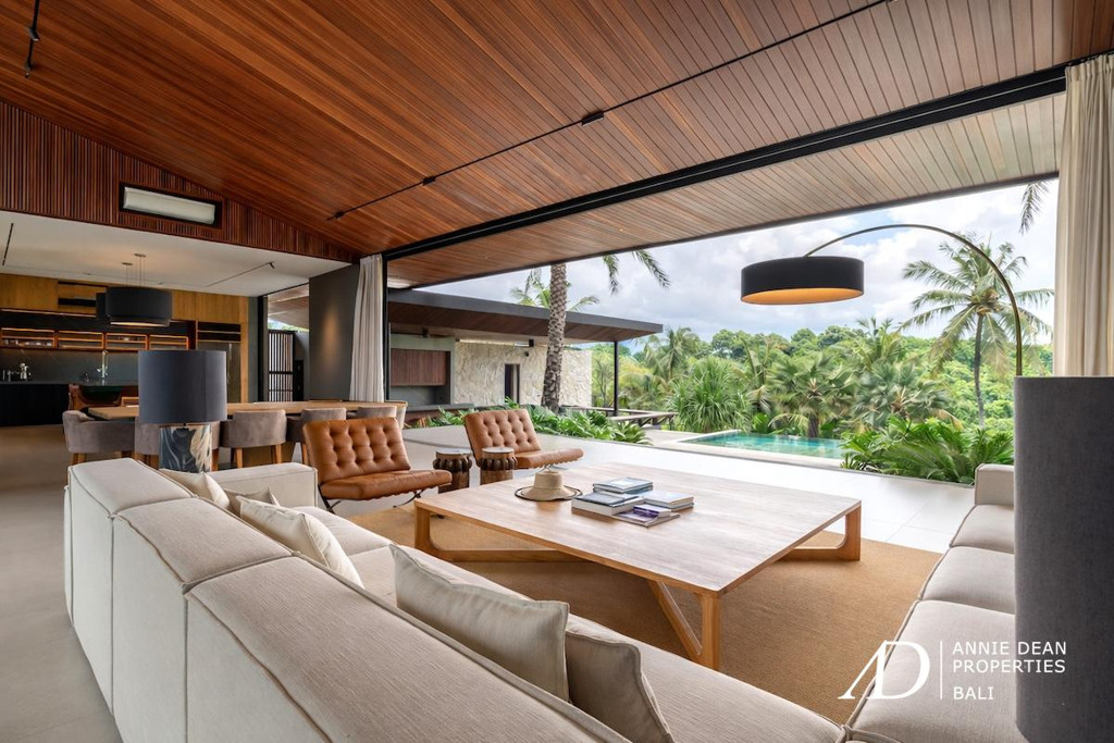 FREEHOLD | MODERN DESIGNER VILLA WITH RICE FIELD VIEWS - TABANAN