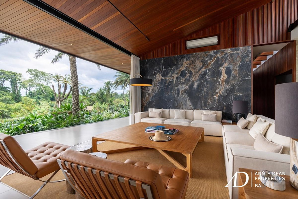 FREEHOLD | MODERN DESIGNER VILLA WITH RICE FIELD VIEWS - TABANAN