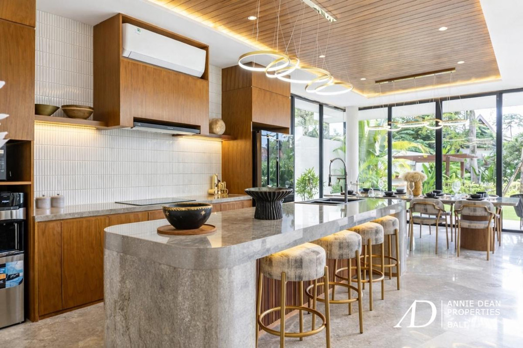 FREEHOLD | MODERN DESIGN VILLA WITH CINEMA ROOM & JACUZZI IN UMALAS