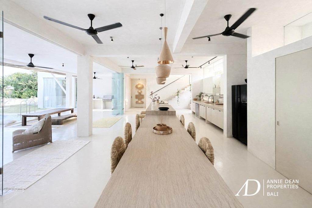 FREEHOLD FULLY RENOVATED BEACHSIDE RETREAT IN PERERENAN