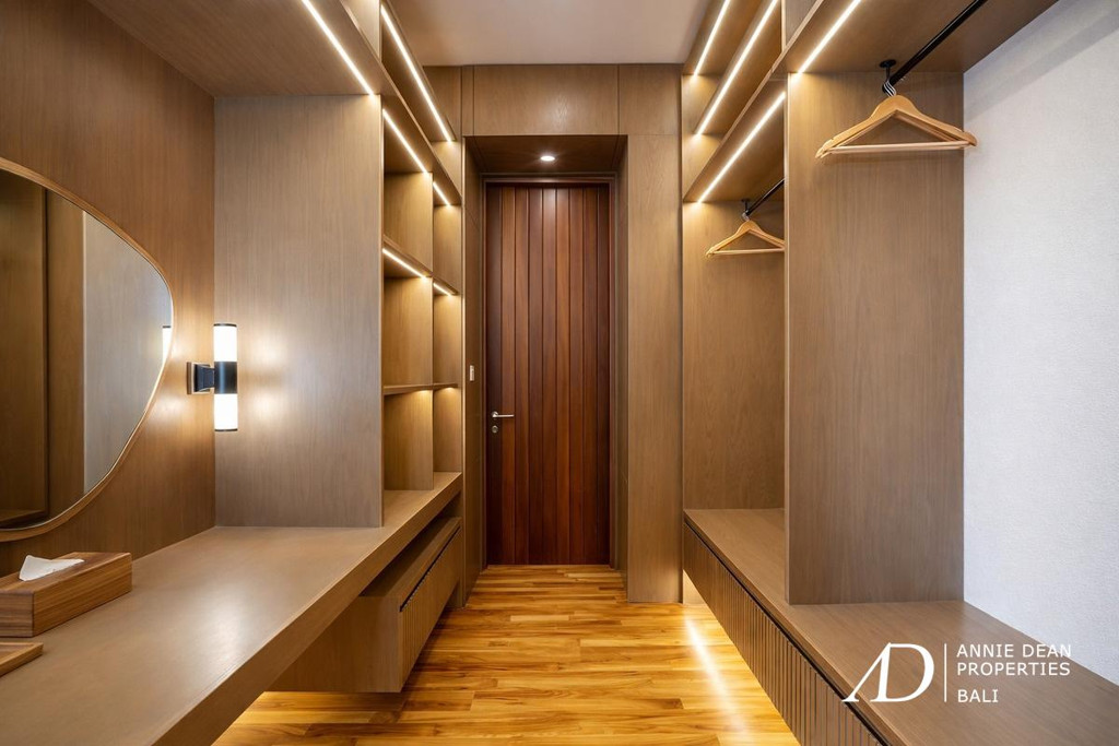 FREEHOLD | BRAND NEW 4-BEDROOM VILLA IN UMALAS