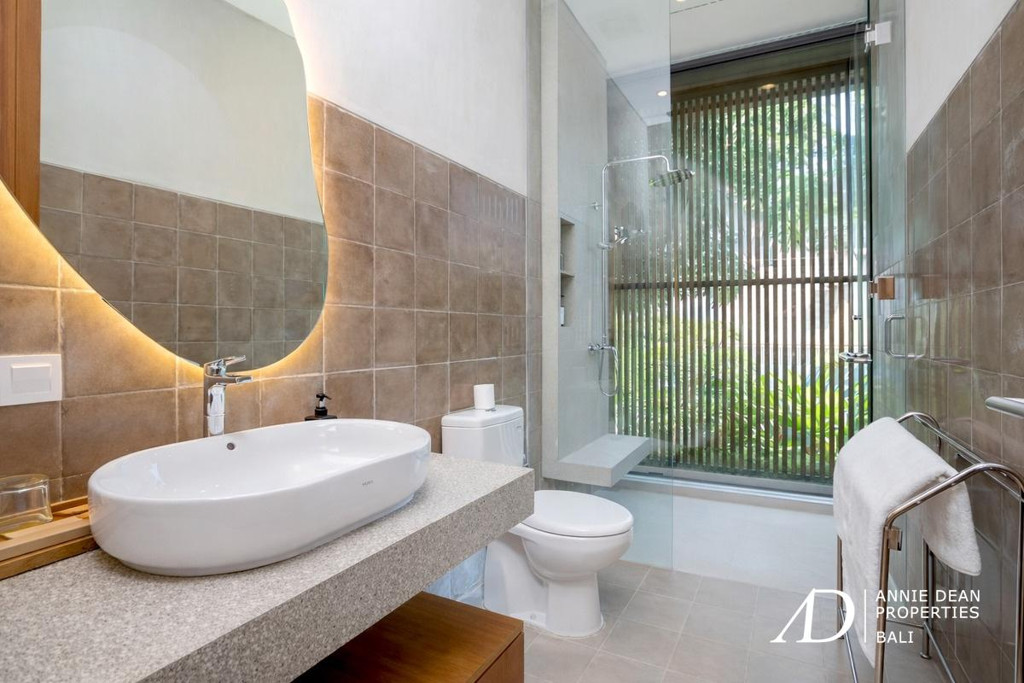 FREEHOLD | BRAND NEW 4-BEDROOM VILLA IN UMALAS