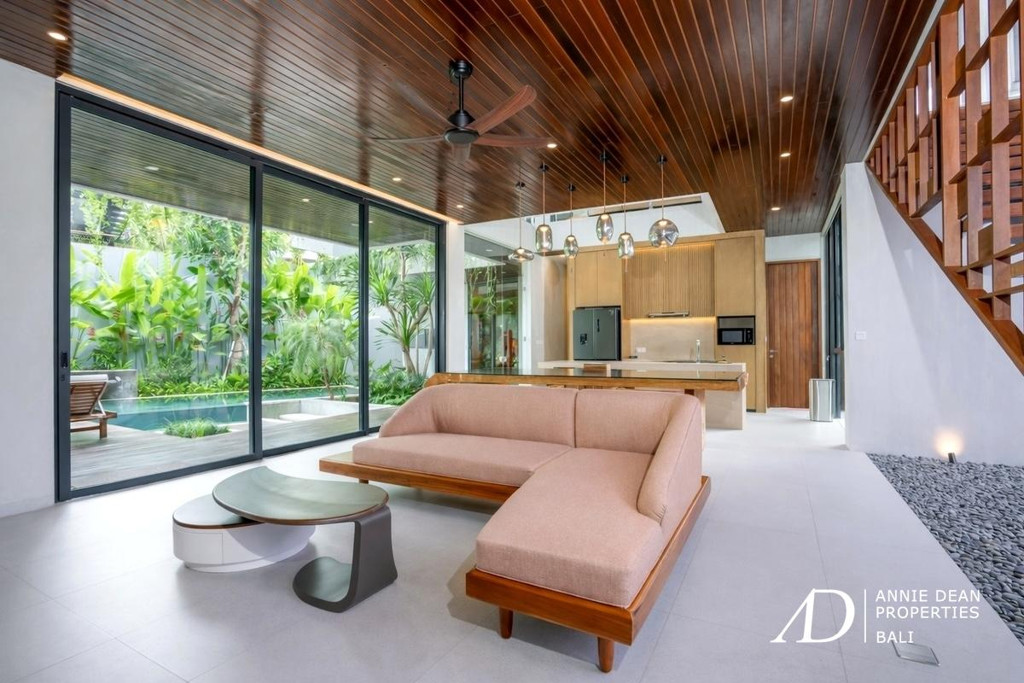 FREEHOLD | BRAND NEW 4-BEDROOM VILLA IN UMALAS