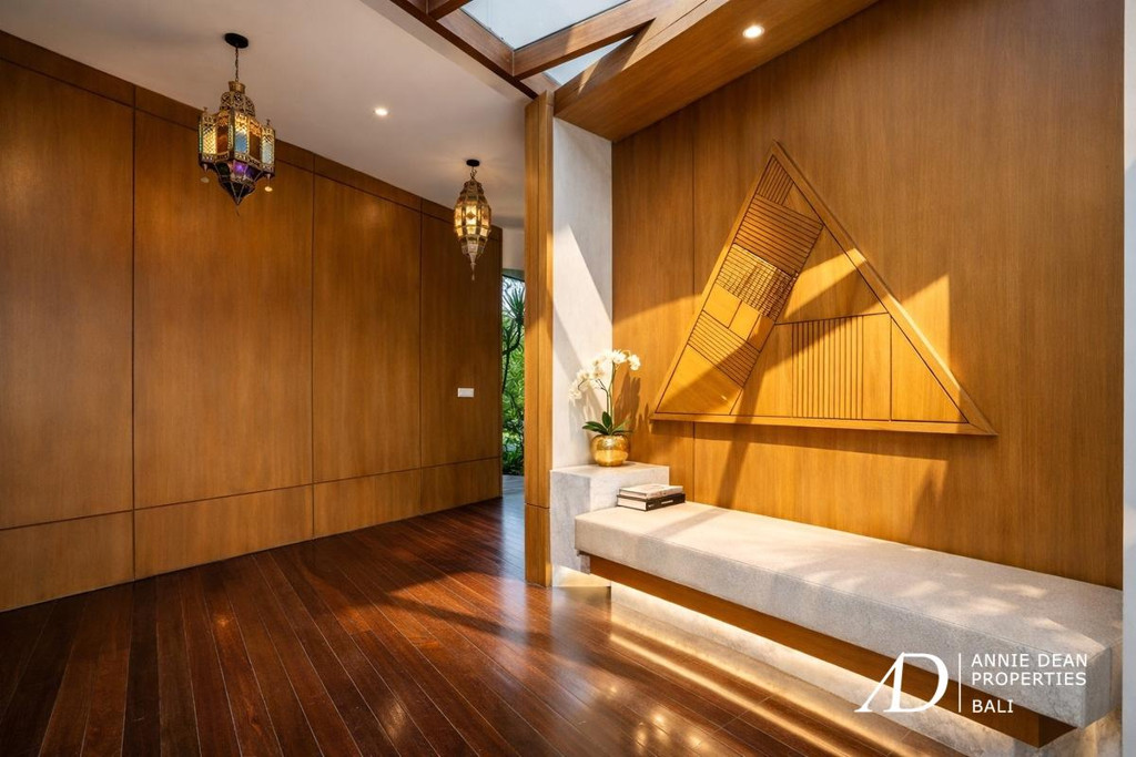 FREEHOLD | BRAND NEW 4-BEDROOM VILLA IN UMALAS