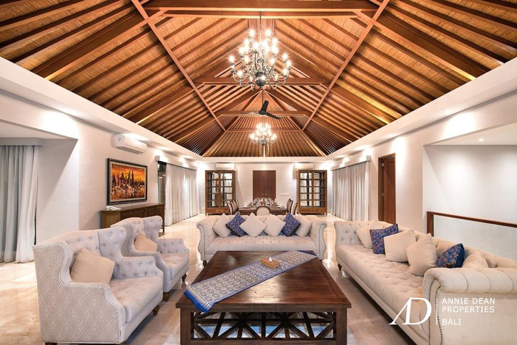 FREEHOLD | OCEAN VIEWS VILLA IN EXCLUSIVE CLIFFTOP ESTATE, SOUTH BALI