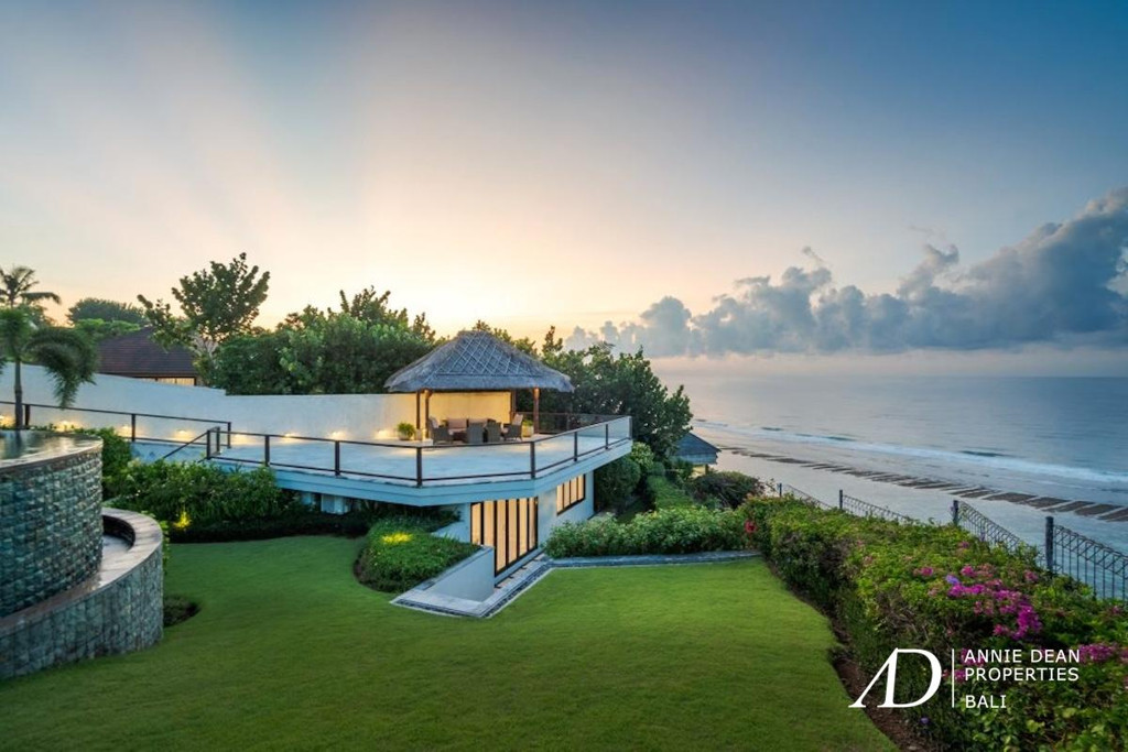 FREEHOLD | OCEAN VIEWS VILLA IN EXCLUSIVE CLIFFTOP ESTATE, SOUTH BALI
