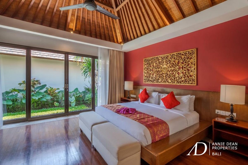 FREEHOLD | OCEAN VIEWS VILLA IN EXCLUSIVE CLIFFTOP ESTATE, SOUTH BALI