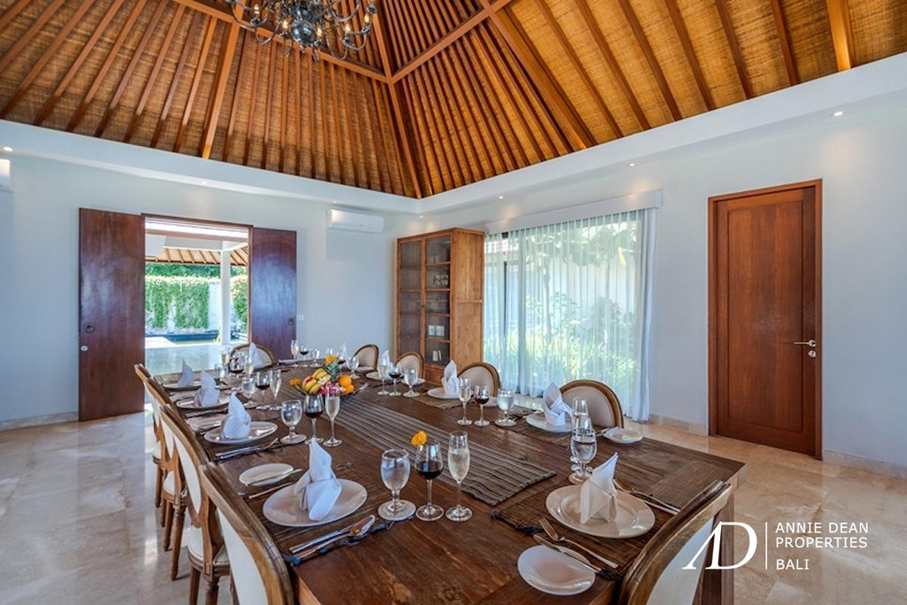 FREEHOLD | OCEAN VIEWS VILLA IN EXCLUSIVE CLIFFTOP ESTATE, SOUTH BALI