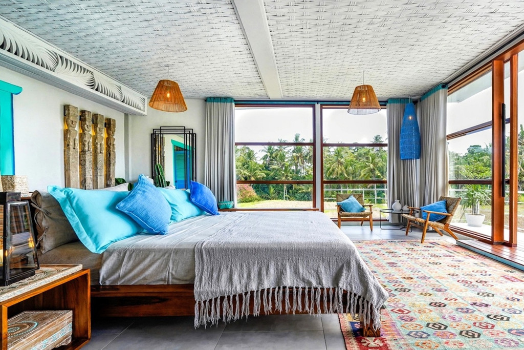 LEASEHOLD | LUXURY 5-BEDROOM VILLA WITH RICE FIELD VIEWS - TANAH LOT