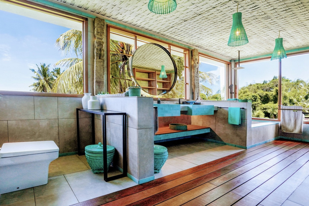 LEASEHOLD | LUXURY 5-BEDROOM VILLA WITH RICE FIELD VIEWS - TANAH LOT