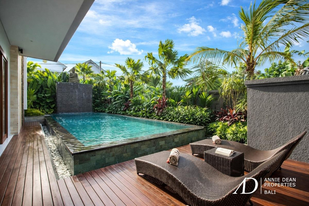 FREEHOLD | MODERN TROPICAL DESIGN 3-BEDROOM VILLA IN JIMBARAN
